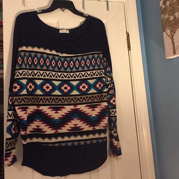 Tribal pattern long sleeve