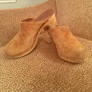 Ugg Clogs