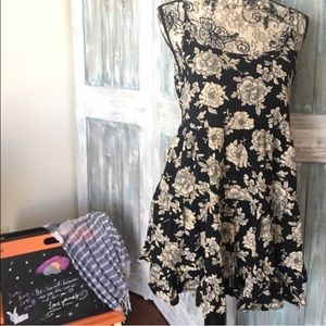 BRANDY MELVILLE CUT OUT BACK DRESS