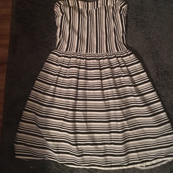 Black/White Sweetheart Cocktail Dress - Picture 1 of 3