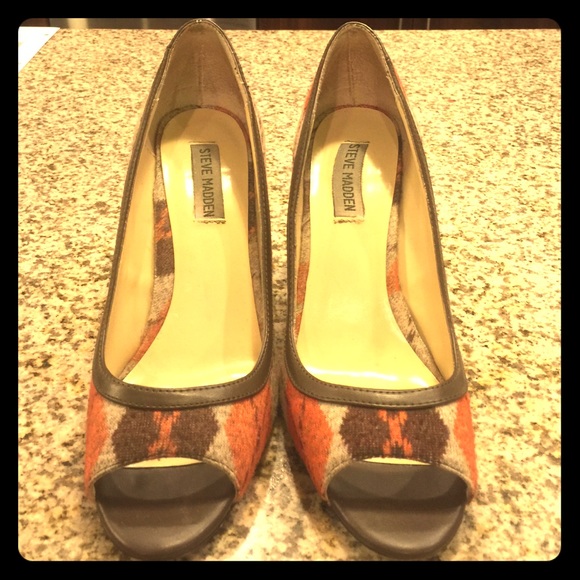 Steve Madden Open toe pumps size 8.5