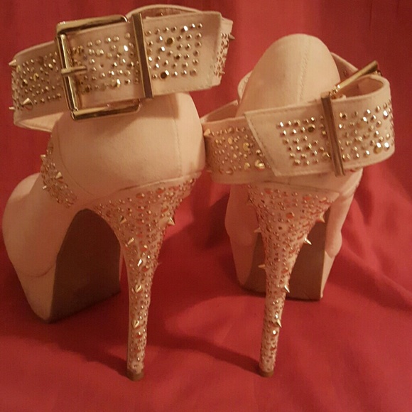 SALE!! Pink cassy!! Dazzle the girls!! - Picture 3 of 3