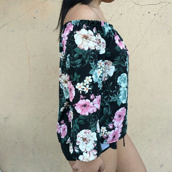 Floral Off The Shoulder Top - Picture 2 of 4