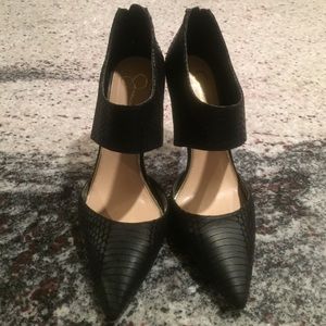 Jessica Simpson 4 inches