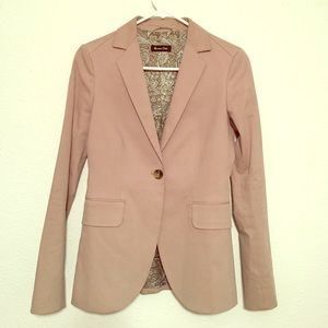 Beautiful blazer a must for this season
