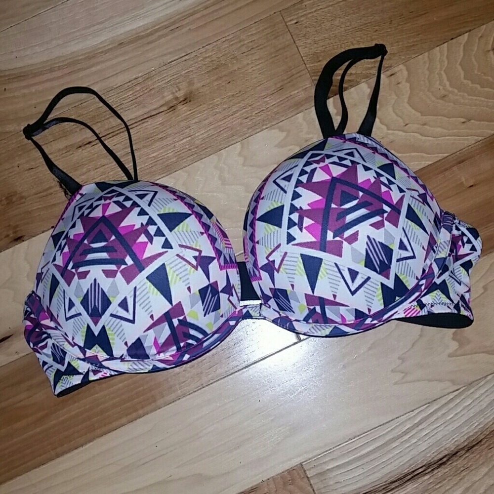PINK bombshell bra NWOT