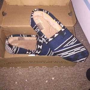 Toms flats size 7.5