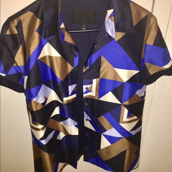 🚨Sale Alert🚨Must Have 👉🏽J. Crew Top!!!!