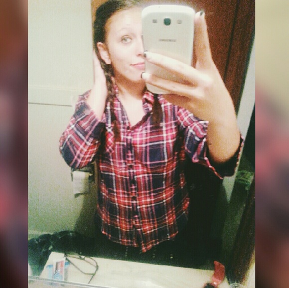 Bergen & Tate | Flannel - Picture 4 of 4