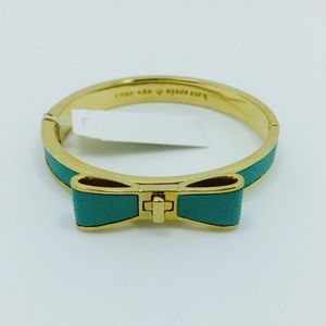 Kate spade placed hinged leather bow bangle