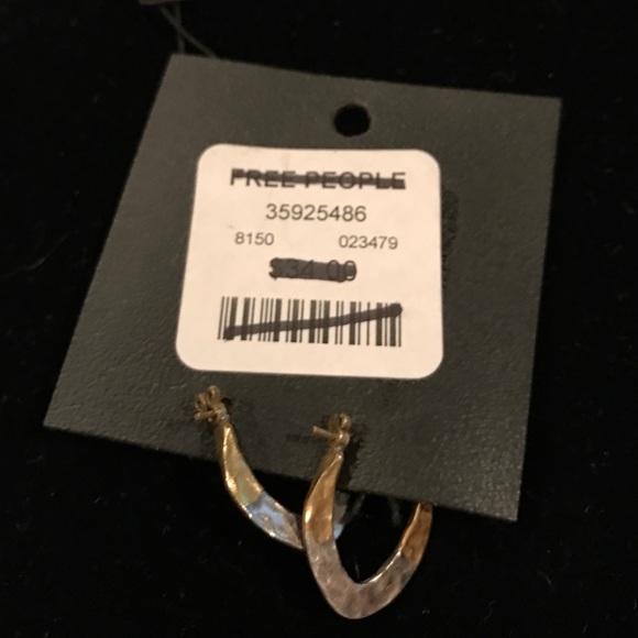 Free People Lena Bernard horseshoe hoop earrings - Picture 4 of 4