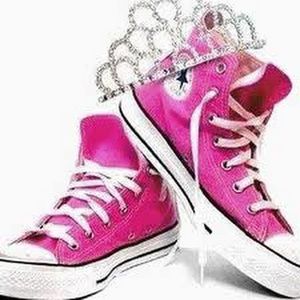 Meet your Posher, Hallie