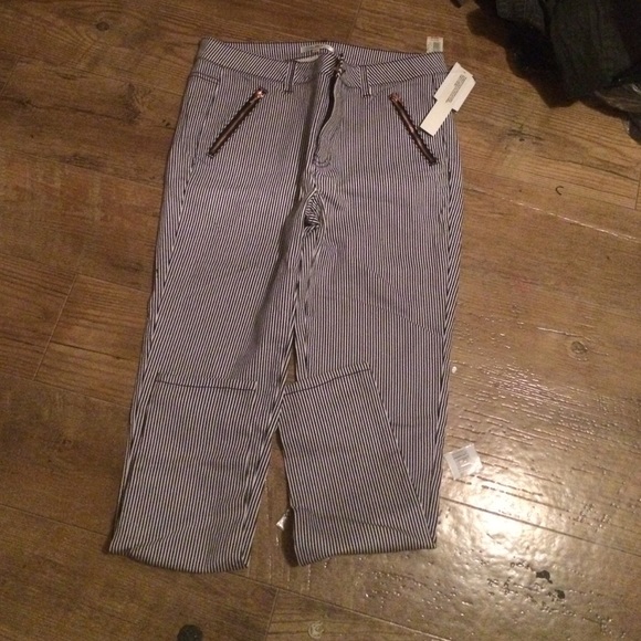 Black/White strips skinny jeans .