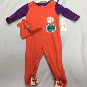 Clemson onesie w/ hat