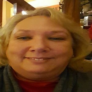 Meet your Posher, Lorie