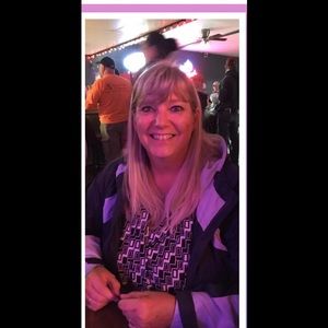 Meet your Posher, Laura