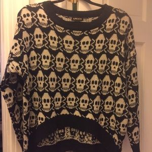 Super cute skull sweater!