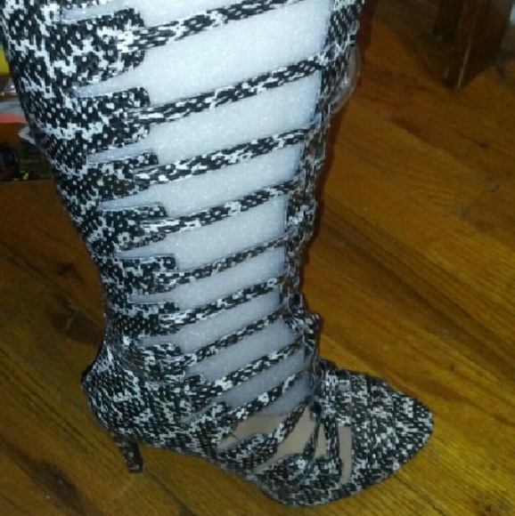 Shoe