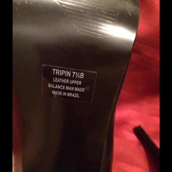 ⌛️👠Vintage Black Leather Pumps - Picture 3 of 4