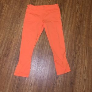 Lululemon crops size 8