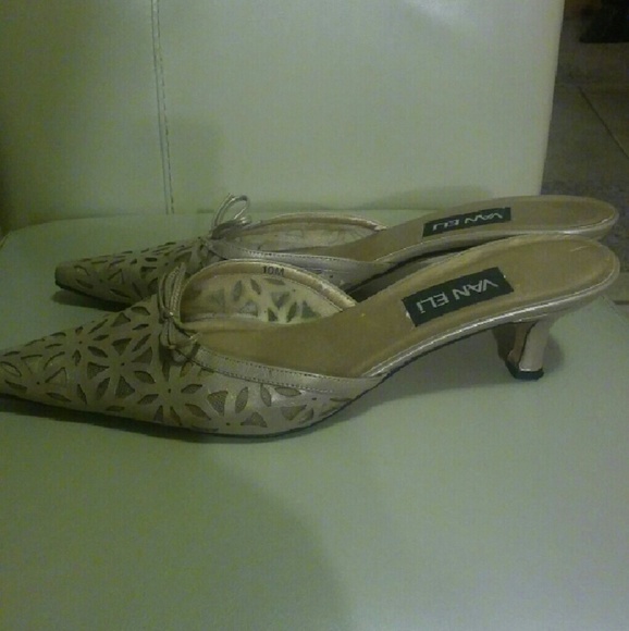 Shoe - Picture 2 of 2