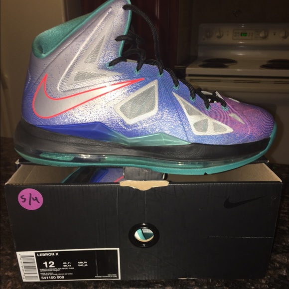 Men shoes lebrons