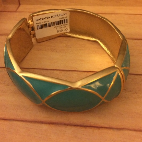 Bracelet