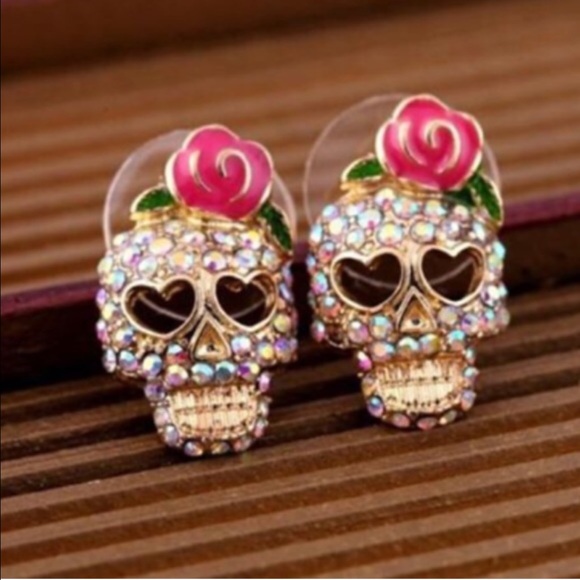 Rhinestone Skull and Rose Earrings ☠️ - Picture 2 of 3