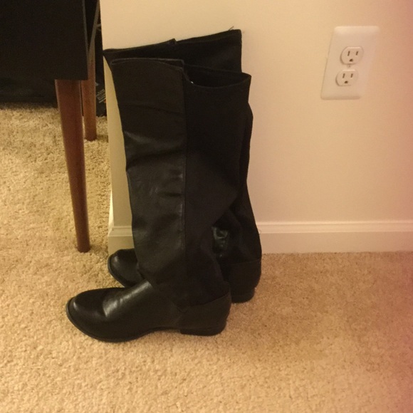 Knee boots for wide calfs