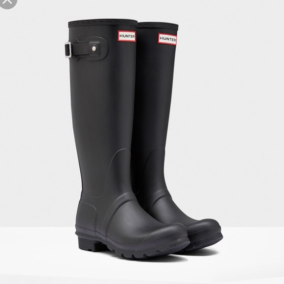 black hunter boots size 8