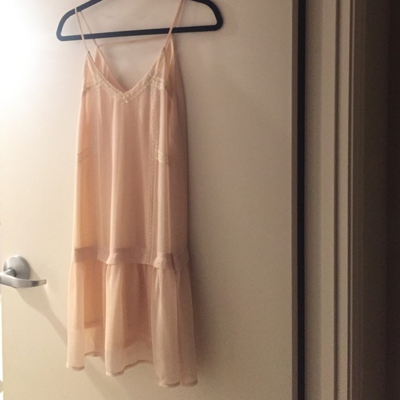 ASTR DRESS 👗 🌺 Lace detailing - Picture 1 of 4