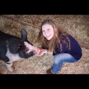 Meet your Posher, Casey