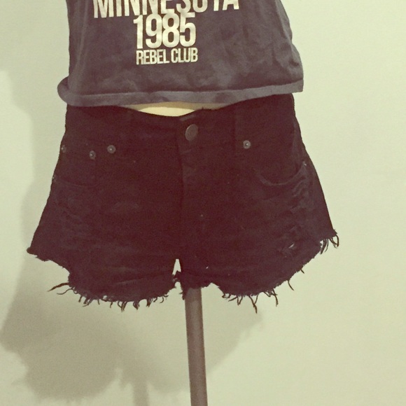 America Eagle Shorts (Black) Never Worn