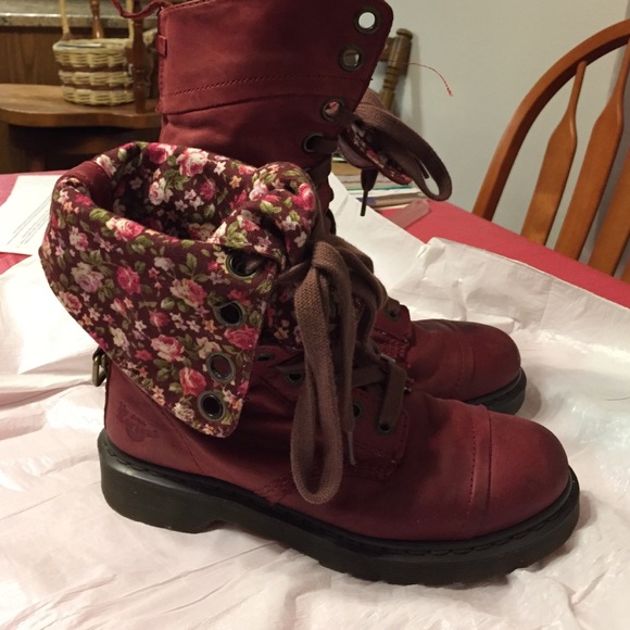 Dr. Martens Cherry Red 1914 Women's Triumph Floral
