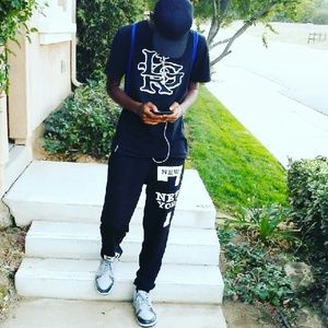 Meet your Posher, Jonathan