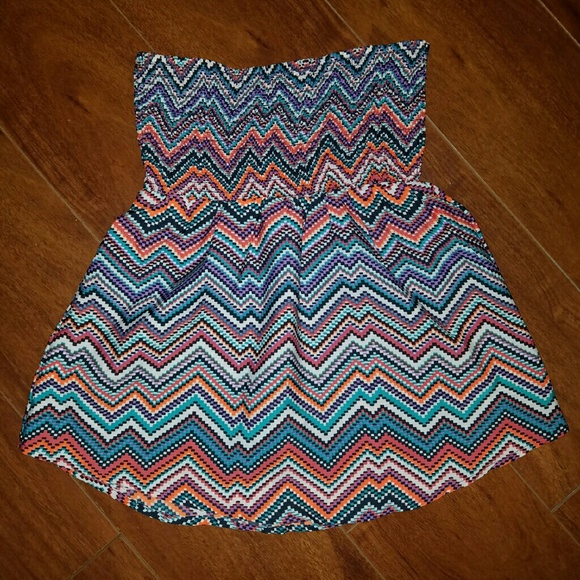 Tube top. - Picture 2 of 3