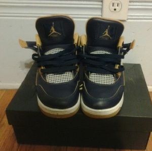 Jordan 4s