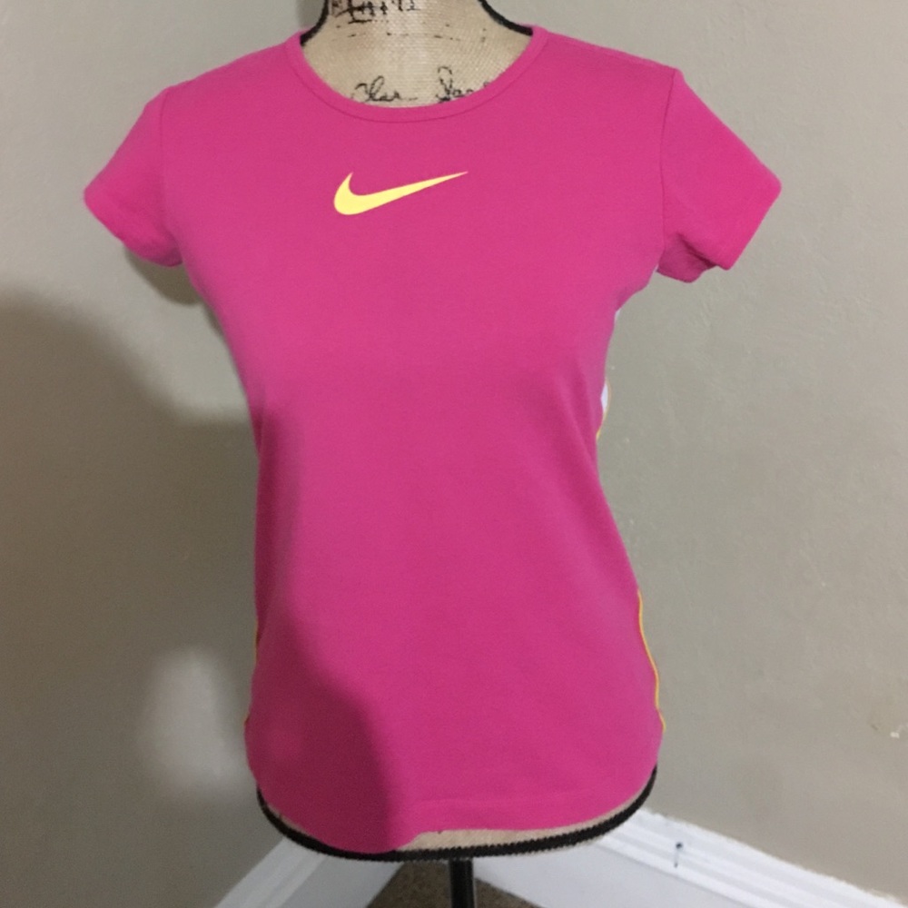 Pink Nike dry fit size xl top