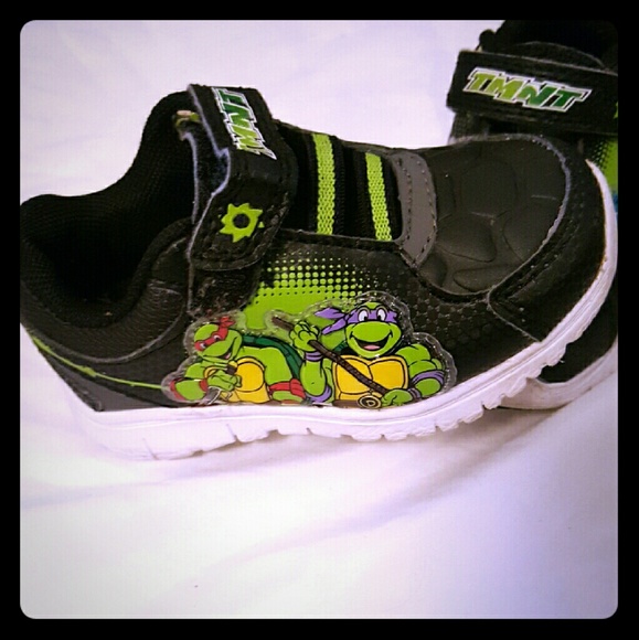 Ninja turtles Toddler boy shoes size 5 - Picture 1 of 4