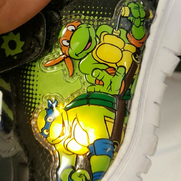 Ninja turtles Toddler boy shoes size 5 - Picture 3 of 4
