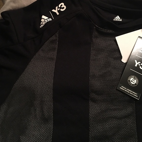 NEVER WORN ROLAND GARROS ADIDAS TENNIS TEE - Picture 3 of 3