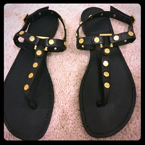 Tory Burch 8 black Leather Gold Logo Studded Thong