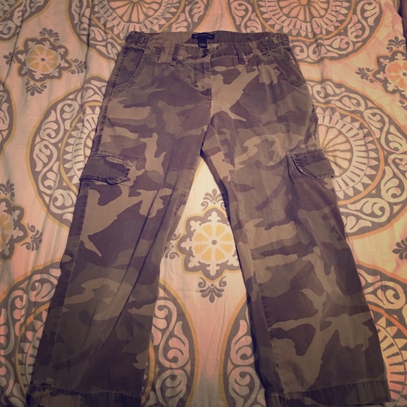 Camo capris
