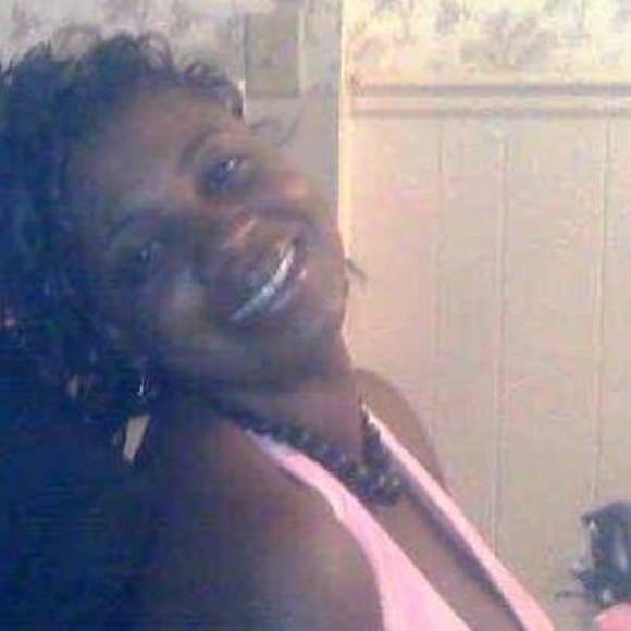 Meet your Posher, Tia - Picture 1 of 1