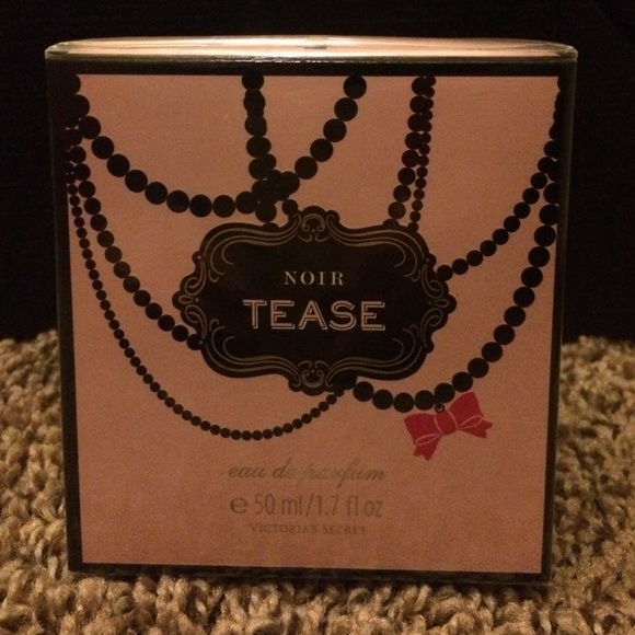 Victoria's Secret noir TEASE eau de parfum
