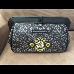 Petunia pickle bottom clutch/ with wipe case