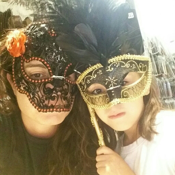 Meet your Posher, Caroline - Picture 4 of 6