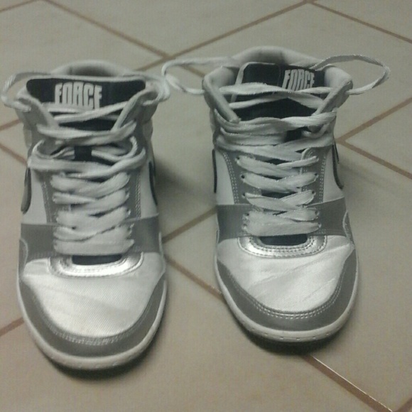 NIKE -sky hi-dunks