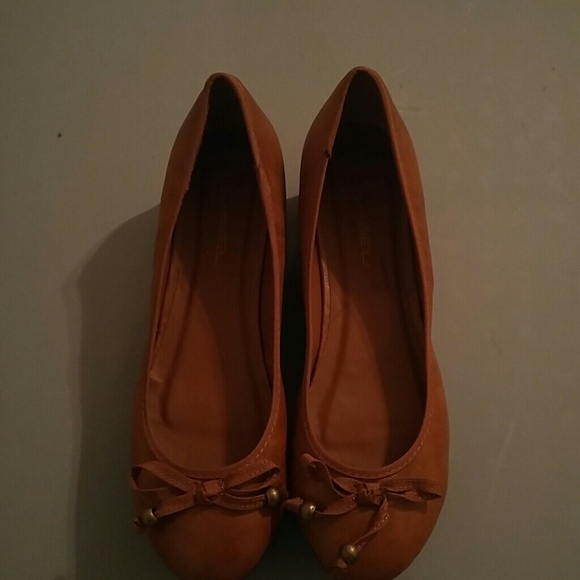 Shoes BRANDNEW - Picture 2 of 4