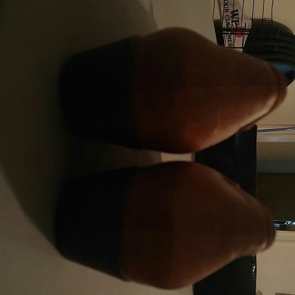 Shoes BRANDNEW - Picture 3 of 4